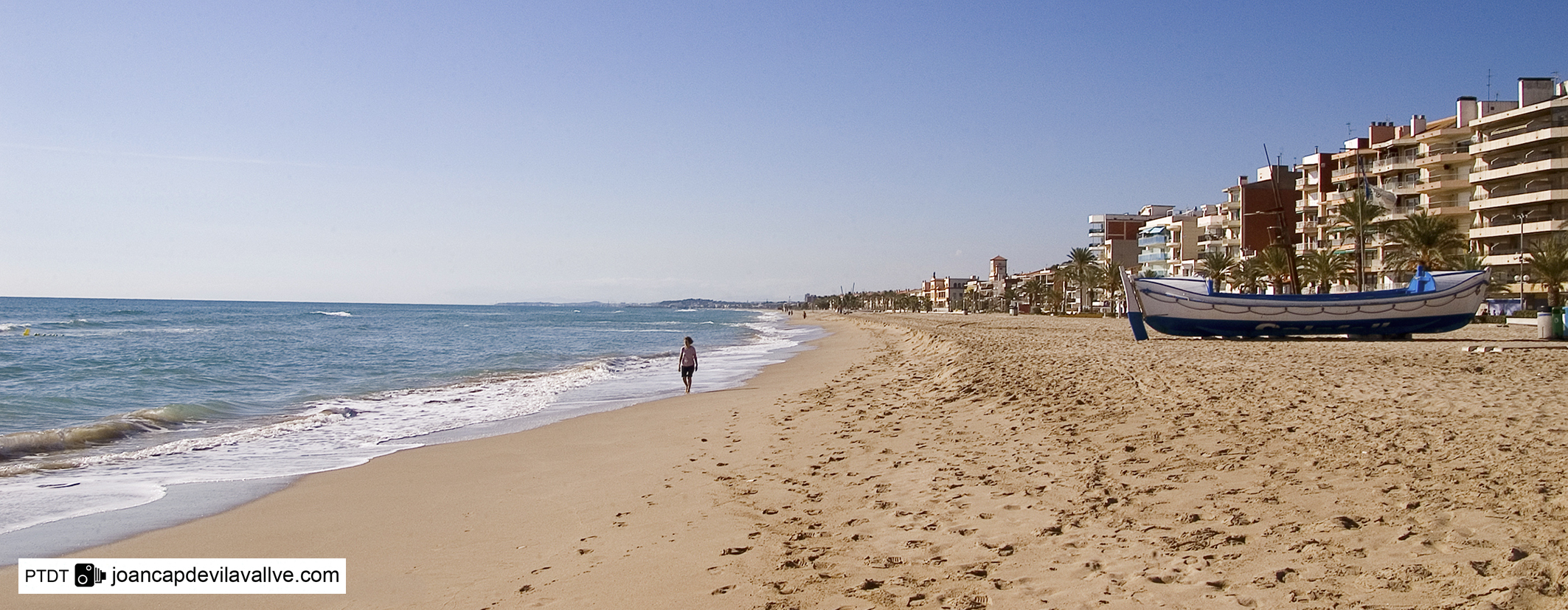 En família a la platja del Biberó de Calafell