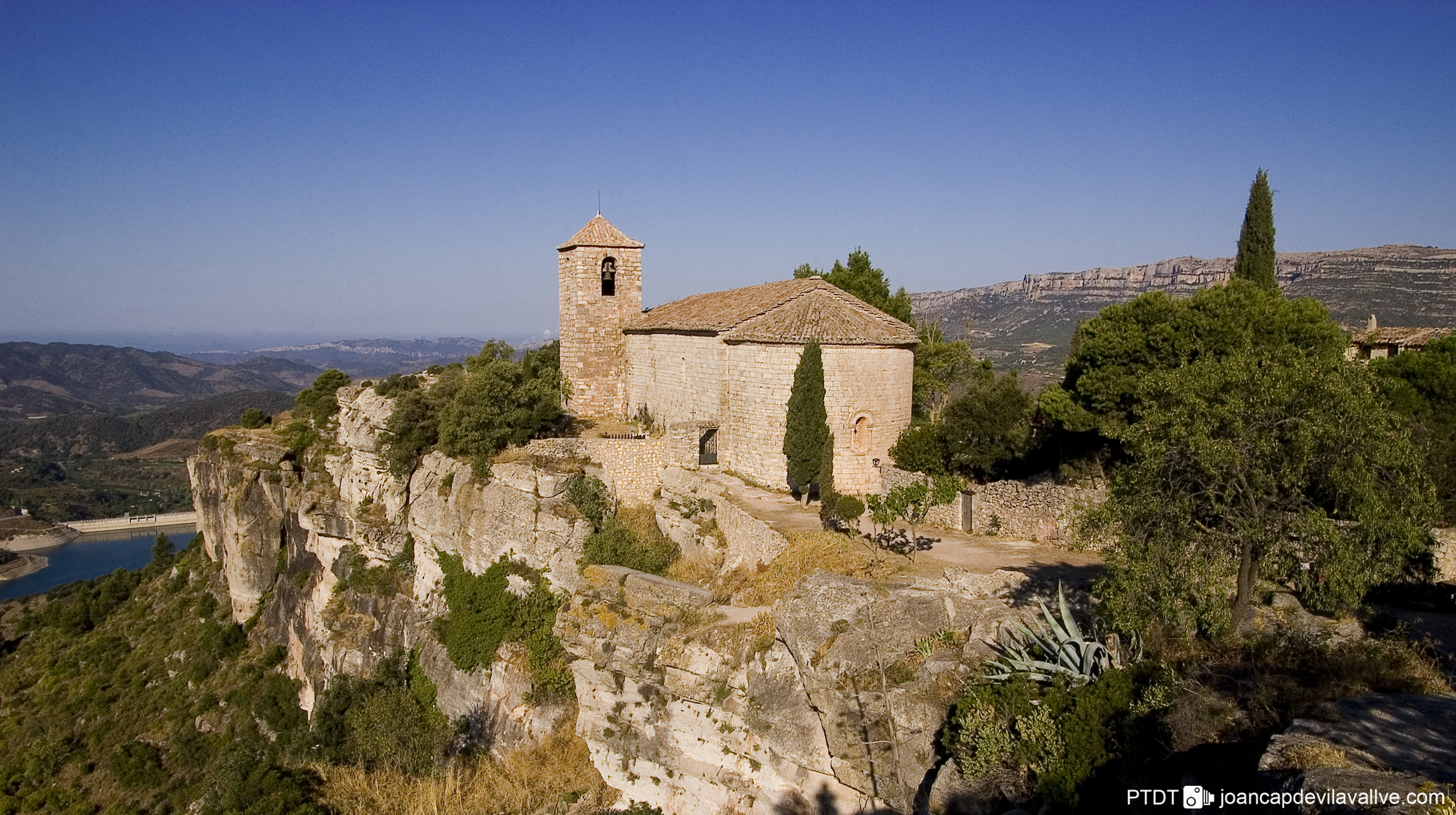 Pobles amb encant