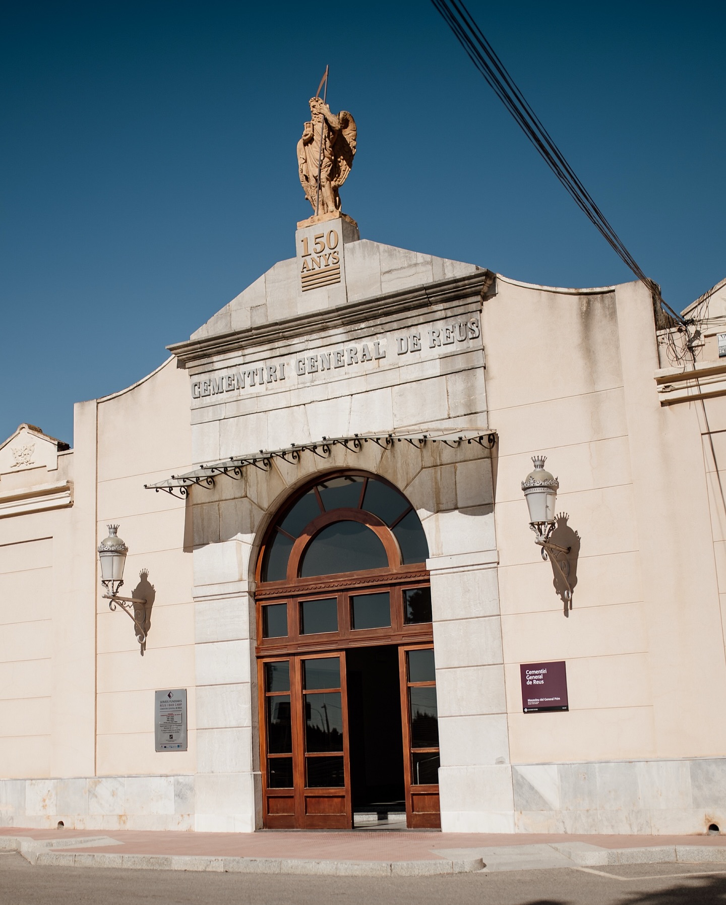 El misteri de la història als cementiris