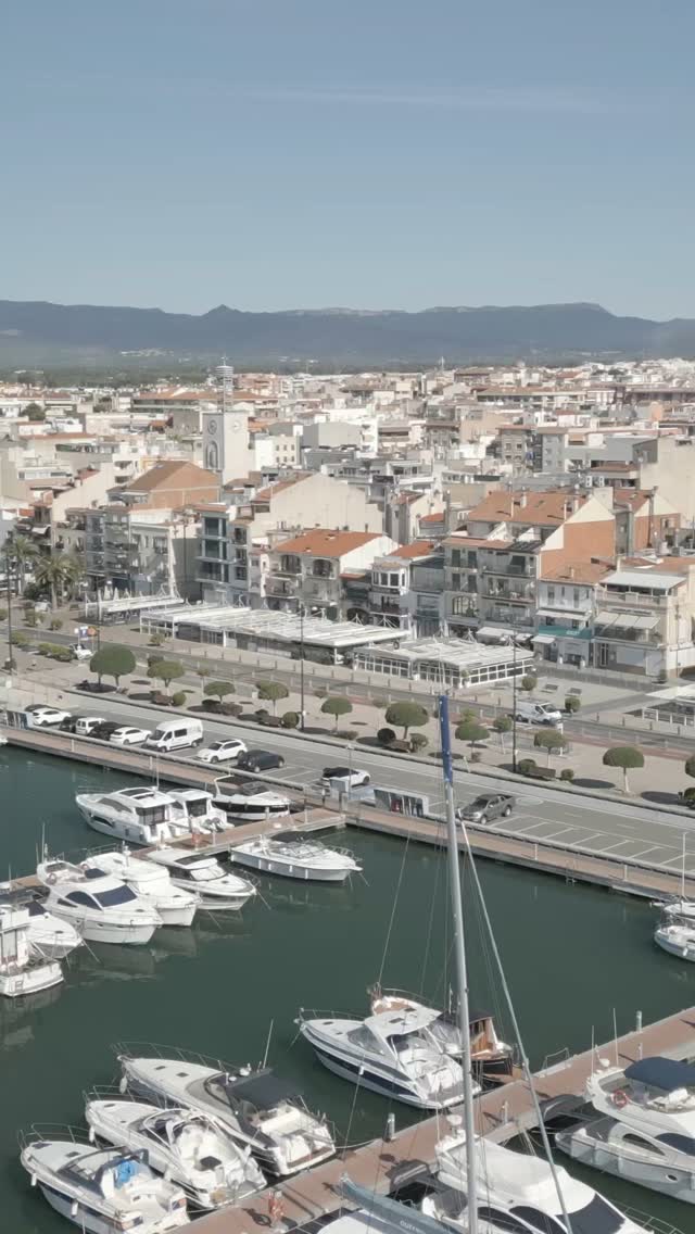 A Cambrils, gaudiu de nou quilòmetres de platges, assaboriu…